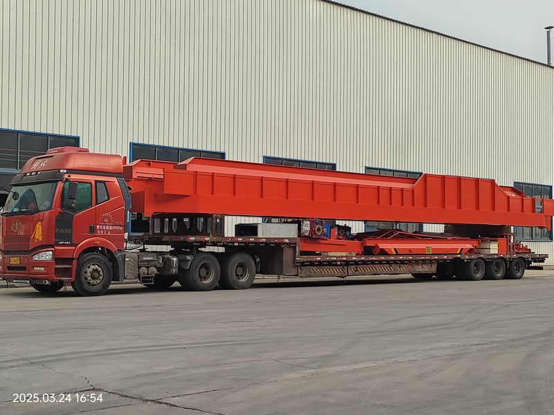 通用橋式起重機(jī) QDXX32/5t—19.5m 電動(dòng)單梁橋式起重機(jī) 2臺(tái) LD10t—16.5m 制作完成，發(fā)往河北石家莊交付客戶(hù)使用。