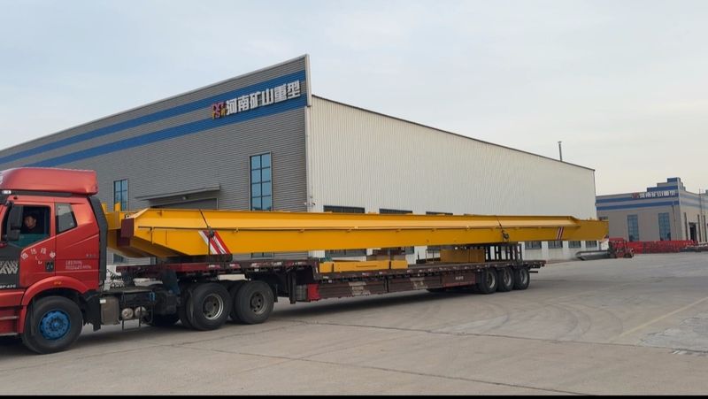 電動(dòng)葫蘆橋式起重機(jī) LH10t-27.95m 電動(dòng)單梁起重機(jī) LD5t—23.3m 制作完成，發(fā)往浙江省金華市交付客戶(hù)使用