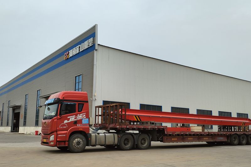 電動(dòng)單梁起重機(jī)3臺(tái) LD5t—16.8m LD3t—16.5m /2臺(tái) 制作完成，發(fā)往江西南昌交付客戶(hù)使用。
