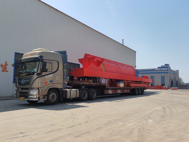 電動(dòng)葫蘆門(mén)式起重機(jī) MHxh16t—32m 制作完成，發(fā)往新疆交付客戶(hù)使用。